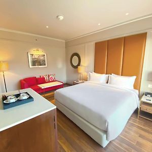 Standard King Room Hill View